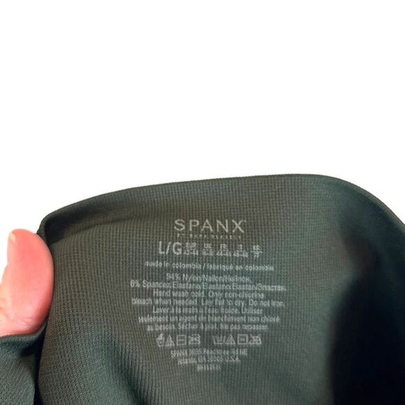 Spanx Look At Me Now Seamless Leggings High Rise Smoothing Shape Wear Large Camo - Picture 6 of 7